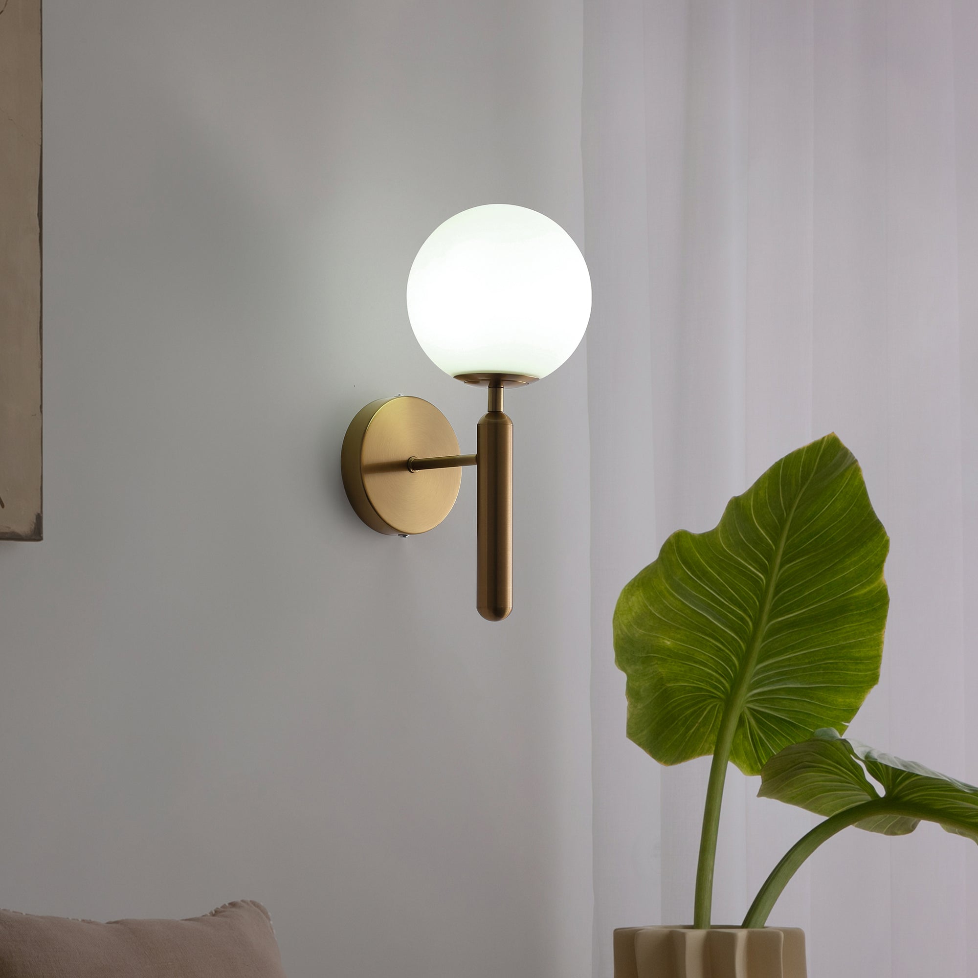 Ravena Vägglampa Opal