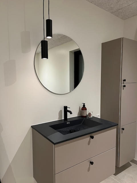 Creative Cables Tube Pendel Sort