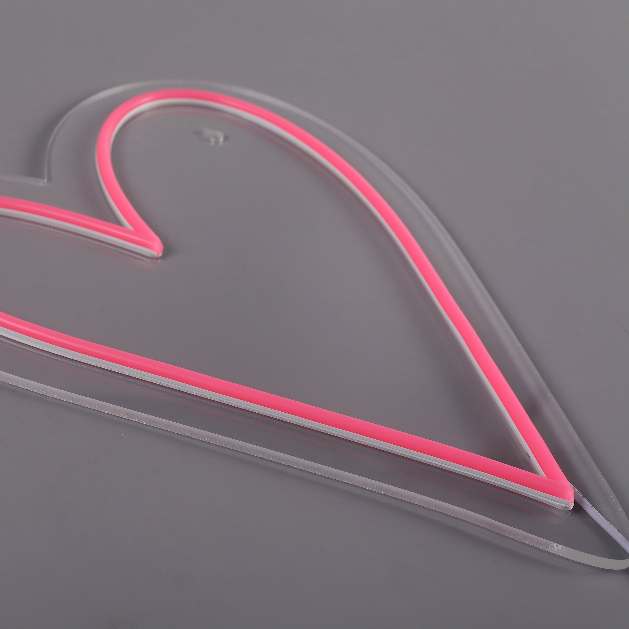 Heart Neon Væglampe-Lightish-OutletLamper.dk