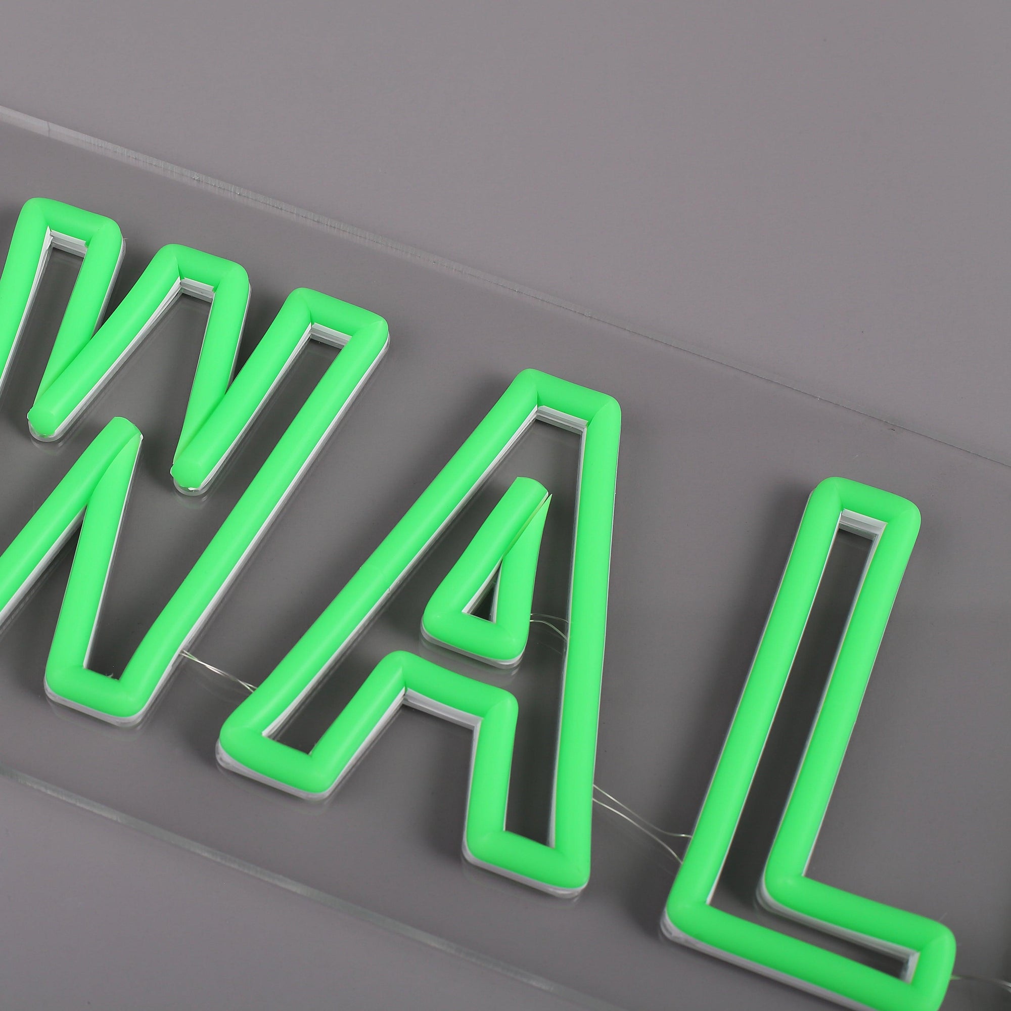 Wallstreet Neon Væglampe-Lightish-OutletLamper.dk